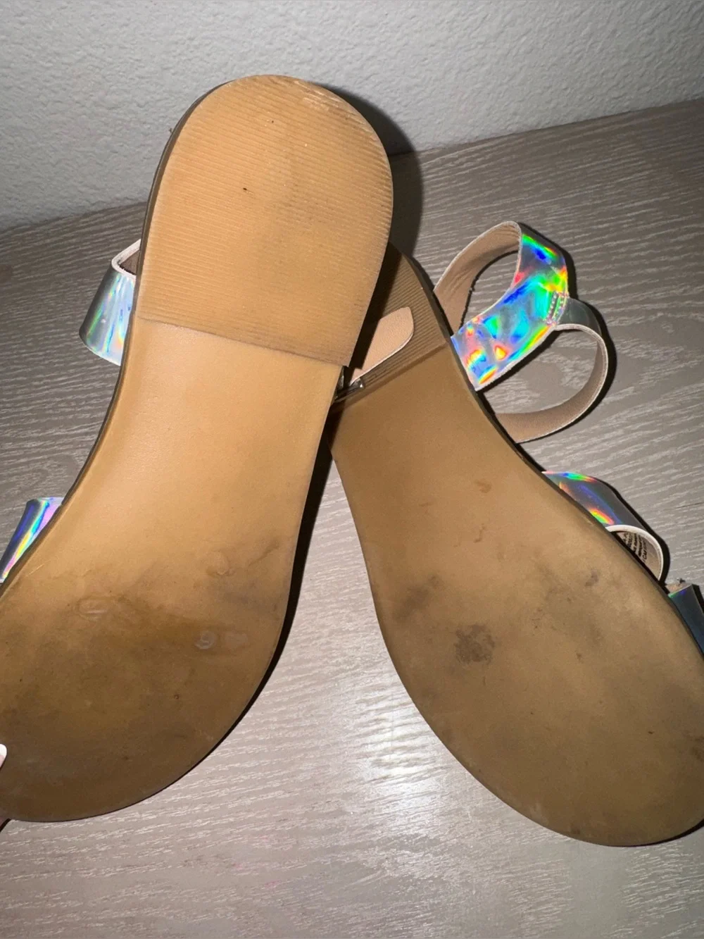 Tucker + Tate Girls Iridecsent Silver Sandals size 3